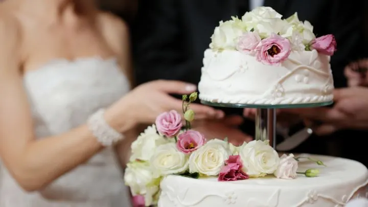 Hochzeitstorte Preise: Wie viel kostet eine Hochzeitstorte? Inkl. Spartipps