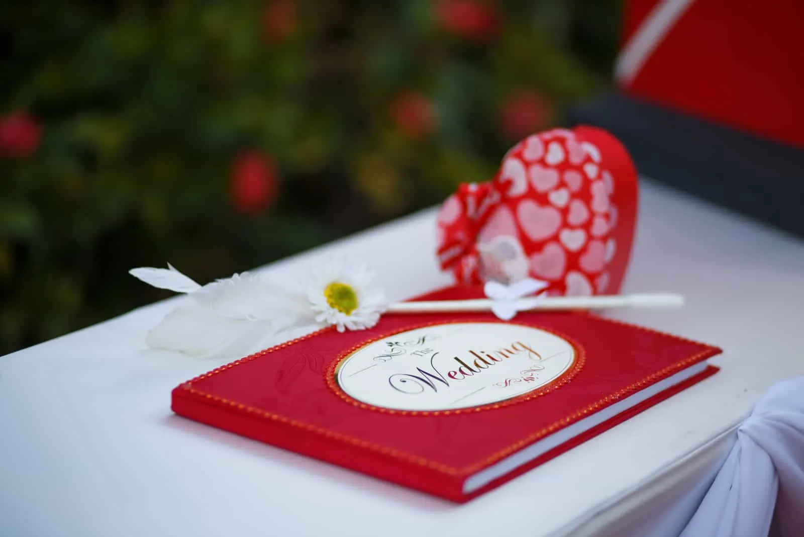 Rotes Hochzeitsgästebuch