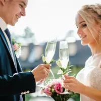Die besten Ideen und Tipps zum Sektempfang auf Hochzeiten inkl. Checkliste
