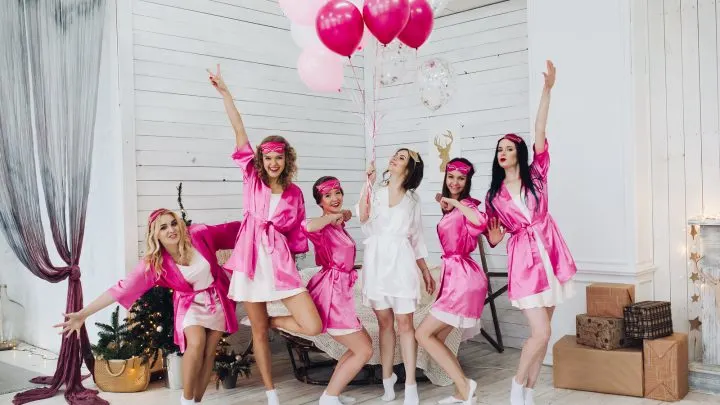 Polterabend Geschenk: Geschenkideen und Mitbringsel inkl. Sprüche