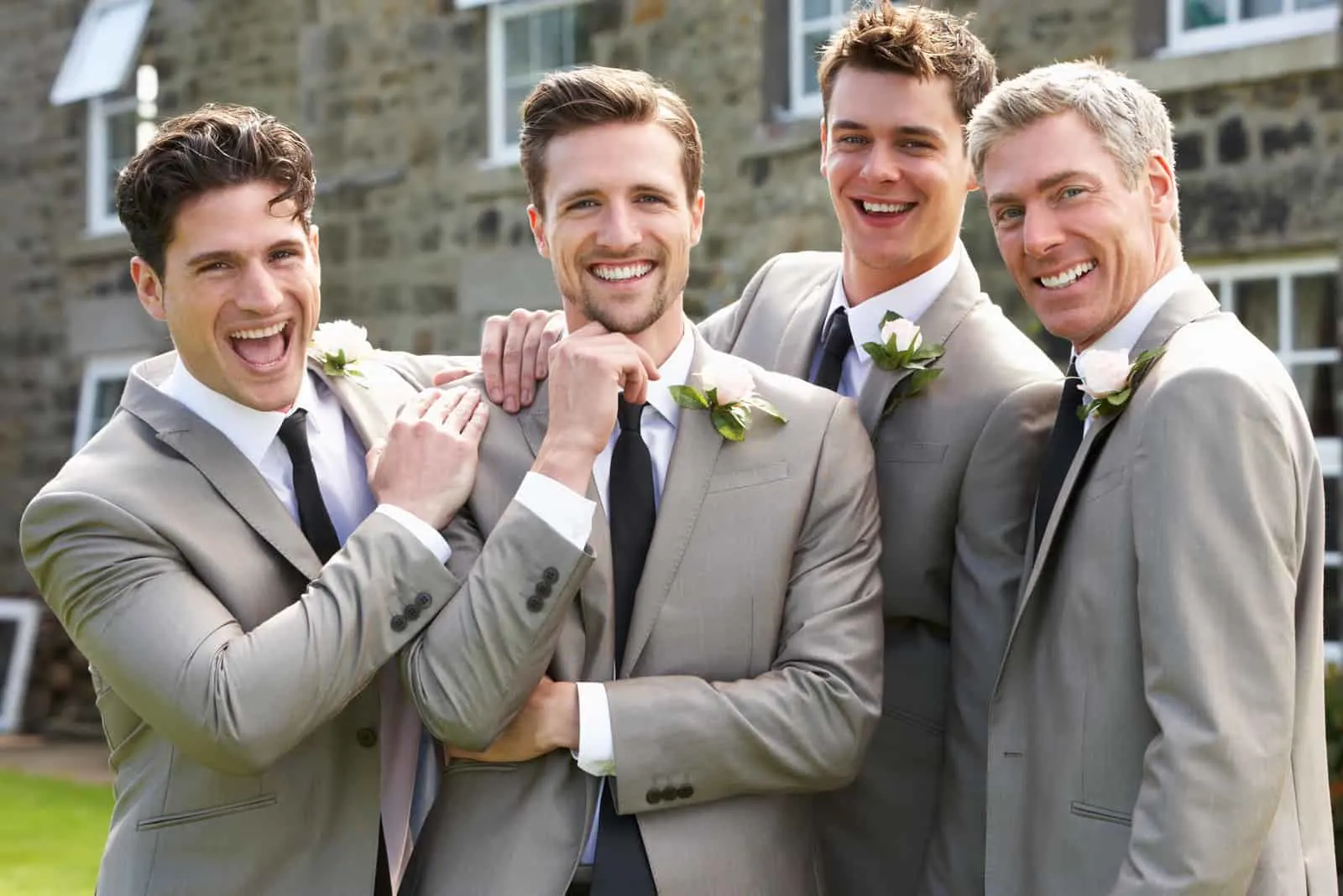 Bräutigam mit besten Männern