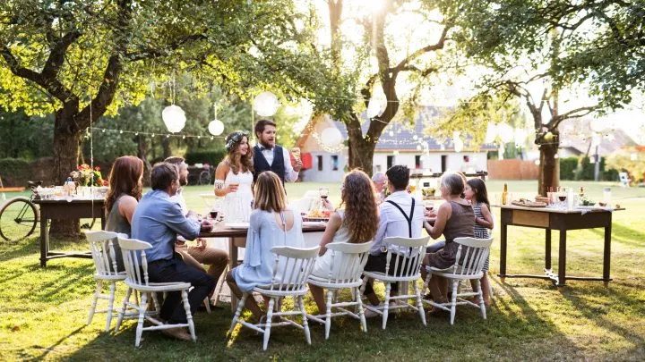 Die besten Infos, Tipps und Inspirationen für die Gartenhochzeit