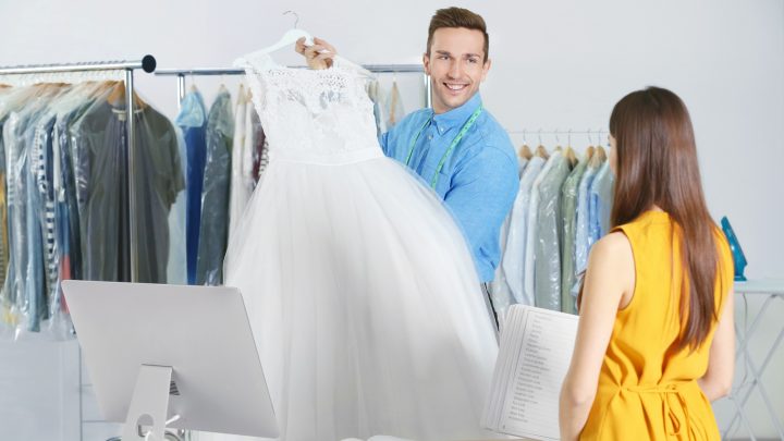 Reinigung Brautkleid: Zuhause waschen oder zur Spezialreinigung bringen?