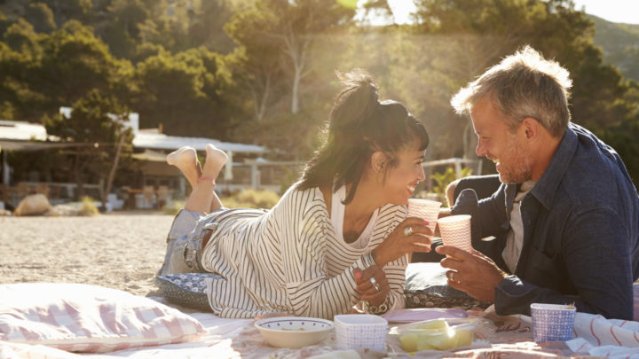 21. Hochzeitstag: Ideen und Glückwünsche zur Opalhochzeit