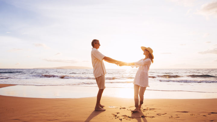 Mahagonihochzeit: Geschenkideen und Sprüche zum 27. Hochzeitstag