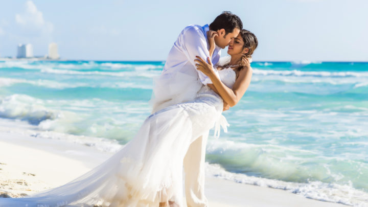Trash the Dress: Zerstöre dein Brautkleid für die coolsten Hochzeitsfotos