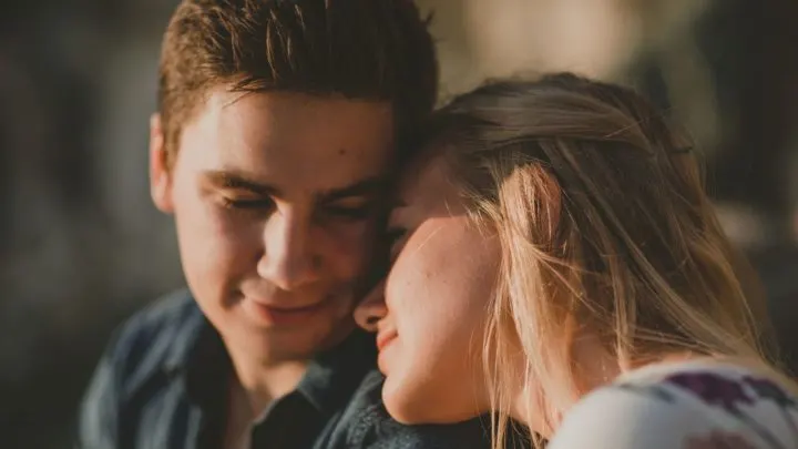 Beziehung Sprüche: Lustig, romantisch und zum Nachdenken